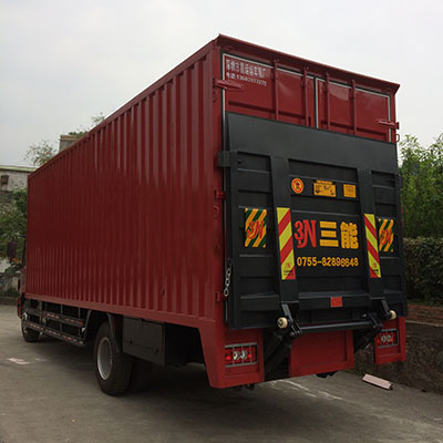 自升降尾板4米2貨車，提升運輸效率與安全性的利器