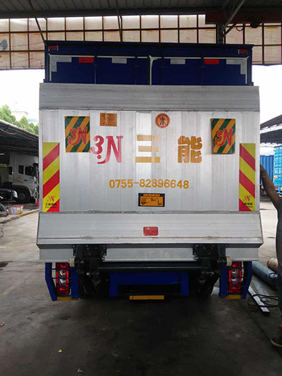 尾板材料選擇，鋁合金與鋼的結(jié)實效果對比